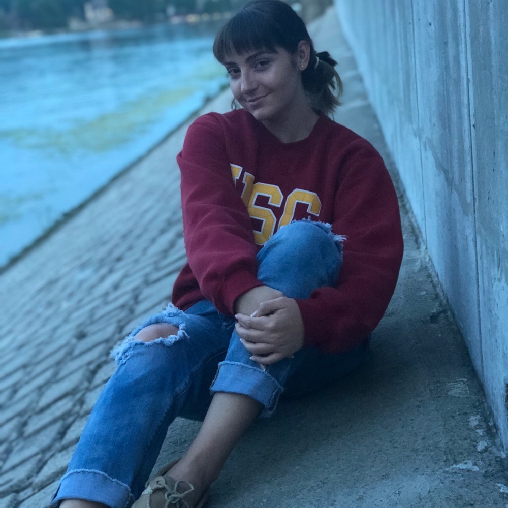 Meet your Posher, Elizabeth